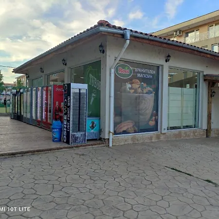 Family Flat Tŭnkovo