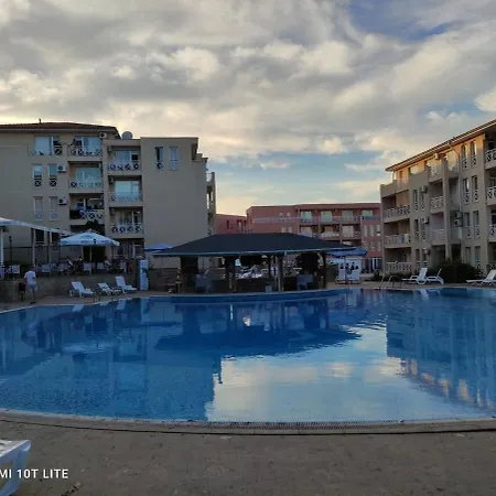 Family Flat Lägenhet Tŭnkovo